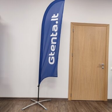 Dvipusė reklaminė vėliava išlenktu kraštu Dvipusė reklaminė vėliava išlenktu kraštu