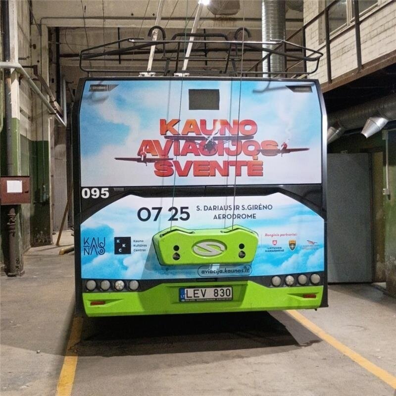 Viešojo transporto apklijavimas 3